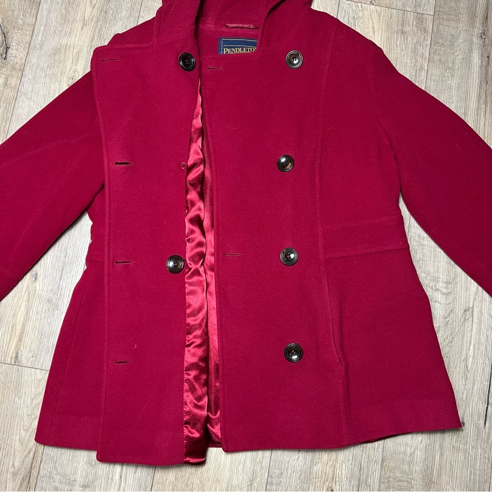 Pendleton Red Pea Coat with Hood and Double-Breasted Design - Picture 5 of 15